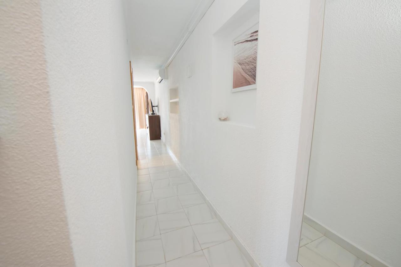 Las Damas Premium 23F Beach Front - Pool & Parking Benidorm Exterior photo